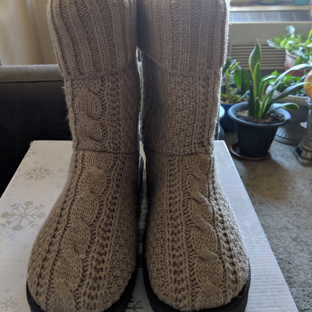Mukluks boots